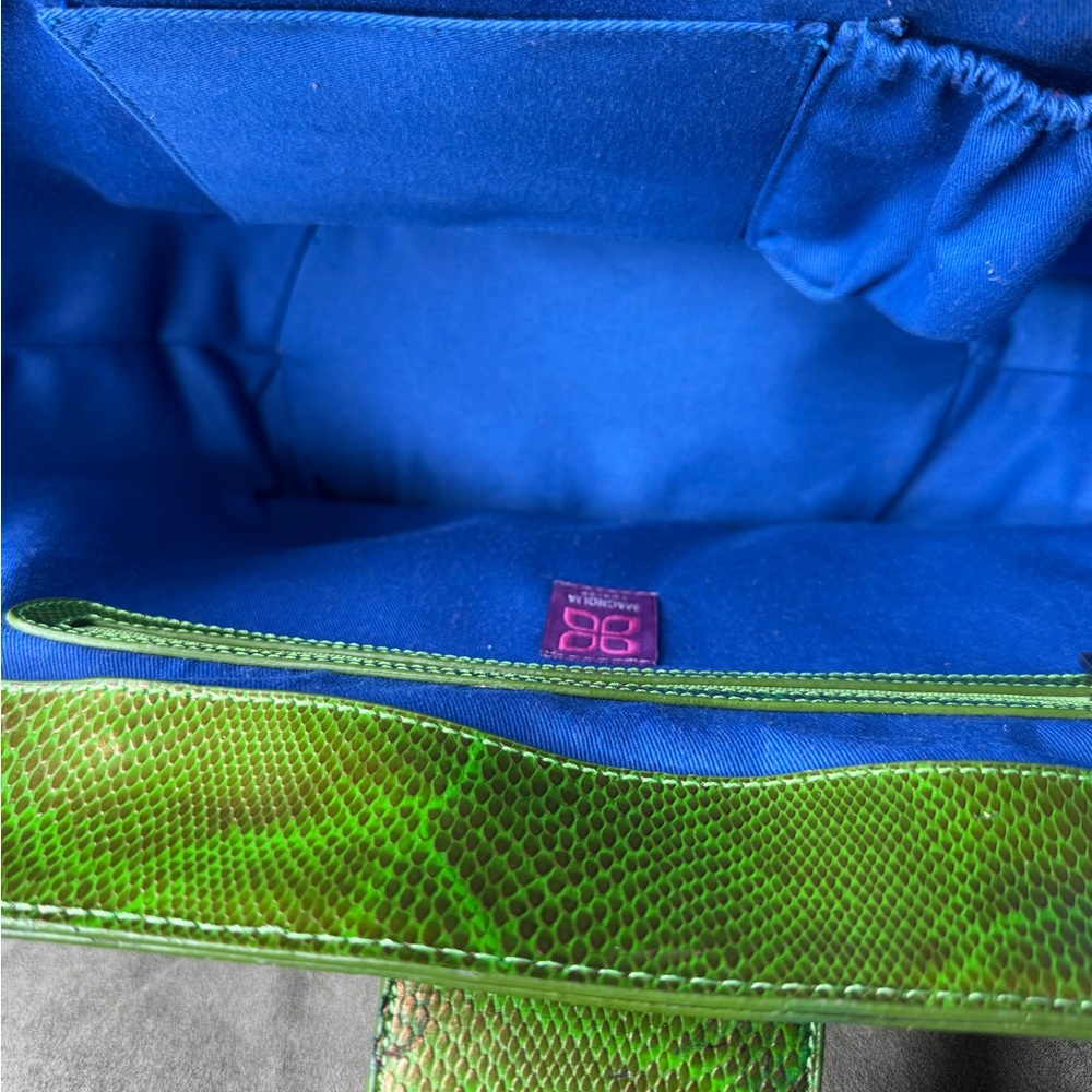 Large  Green and Tan Wicker Straw Rattan  Tote Bag Tagged Magnolia Zurich - Picture 9 of 10